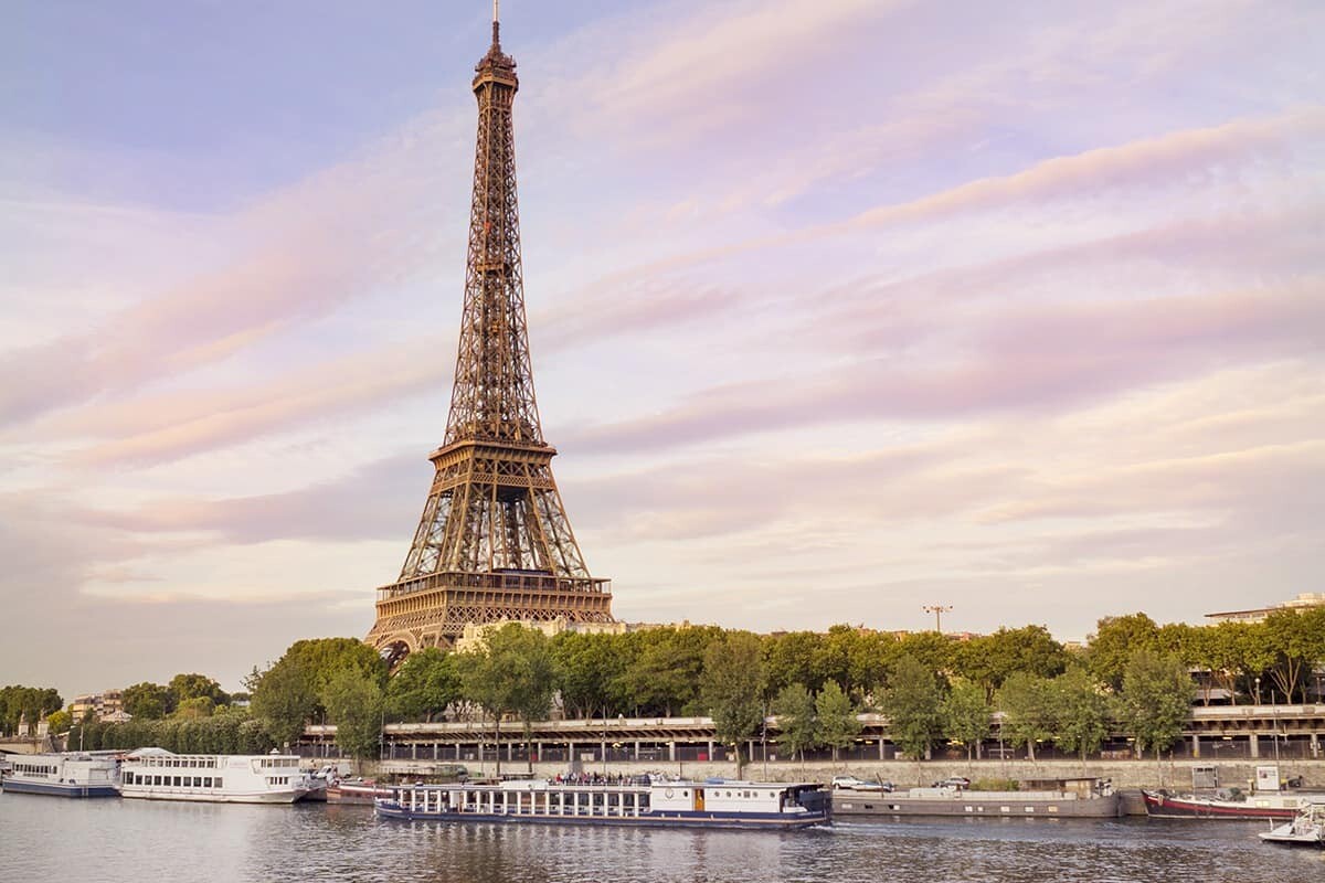 Eiffel Tower photo after visible date and time stamp removal