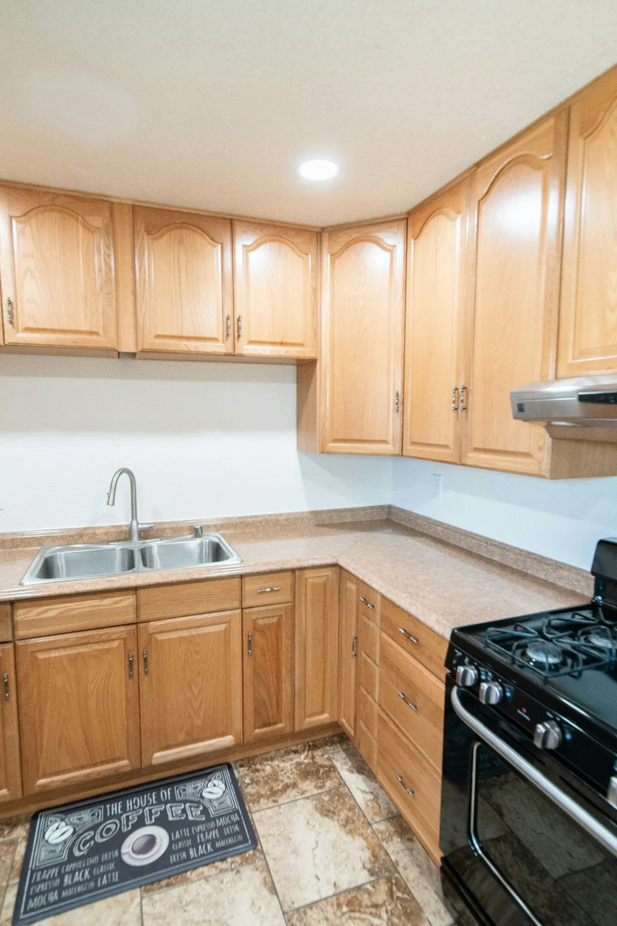 Basic kitchen before redesign