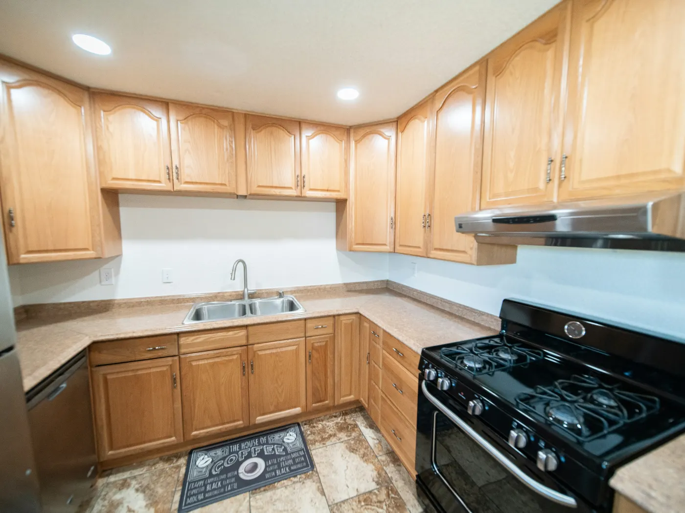 Basic kitchen before redesign